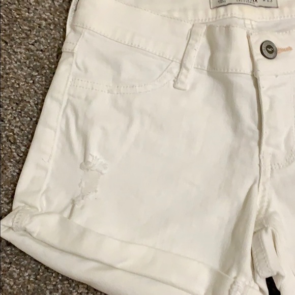 White jean short shorts in size 23 (00) - Picture 4 of 5